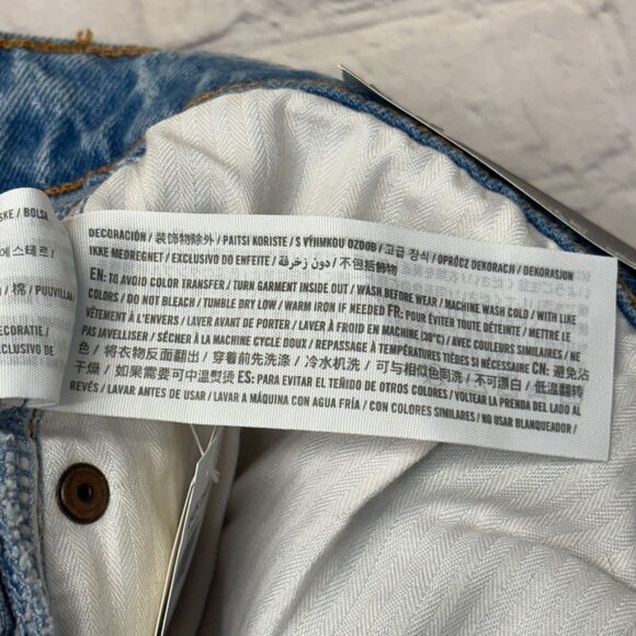 NWT Abercrombie & Fitch Women High Rise Mom Jean Shorts Size 32/14 Denim C056 10 - Picture 15 of 16